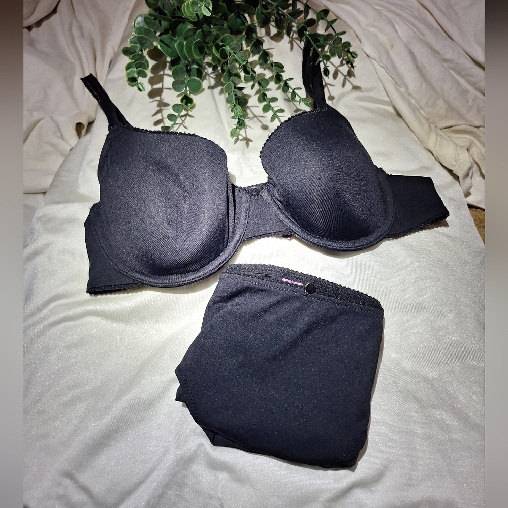 Adore Me Women's Black Bra and Panty Set